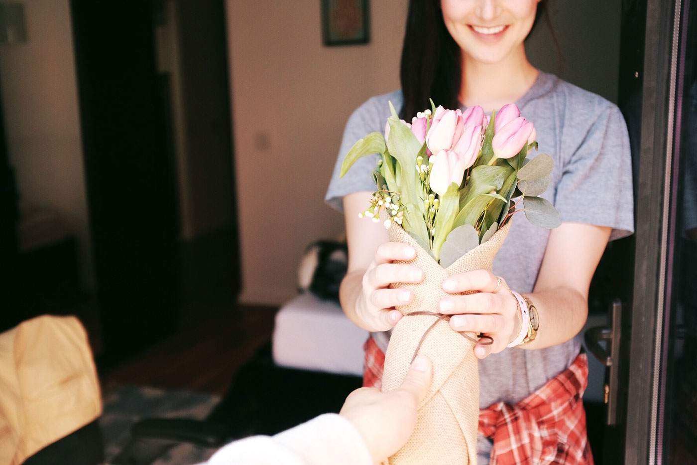 pink flowers girl 